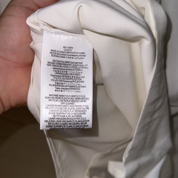 White romper BCBGMaxazria NEW off the shoulder flare arm peplum tiered detail - Picture 5 of 7